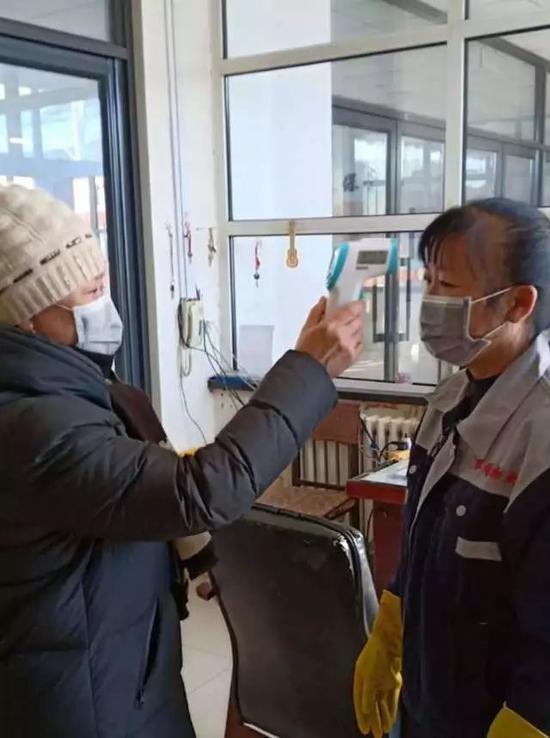 辽宁省疫情防控最新情况 dc75-inzcrxs8812068.jpg