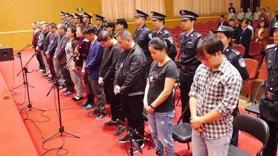 一审宣判现场(资料)