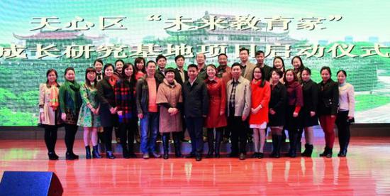有一首歌,唱出了世人都迷惑的一个问题——时间都去哪儿了?