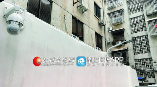 改造后的榕荫路9号安了监控和新路灯。
