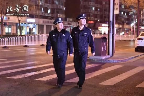 除夕之夜民警坚守岗位