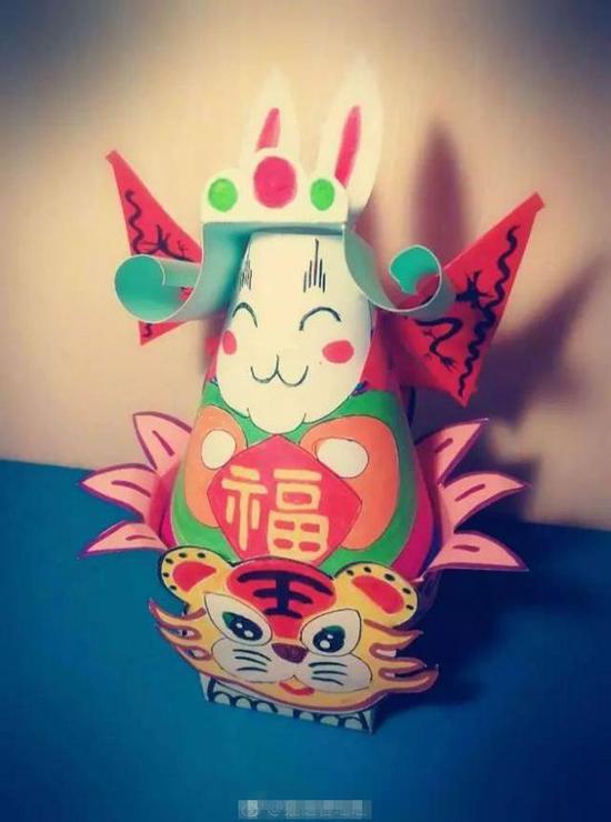 求助美术专业毕业的妹妹