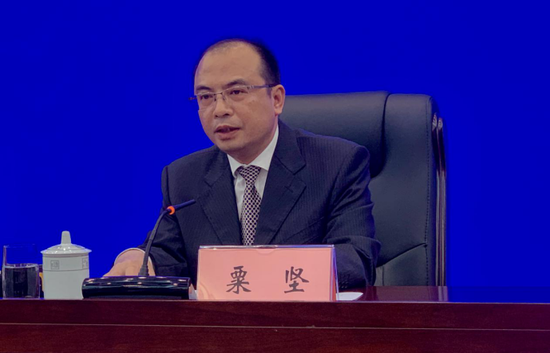 广西自治区商务厅副厅长粟坚 沙丽/摄