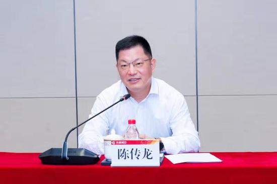华夏银行党委委员、深圳分行党委书记、行长陈传龙