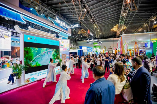 武当功夫团参加上海国际旅游交易博览会 通讯员 徐亮 摄