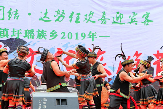 (上林县达努节原生态民俗表演)