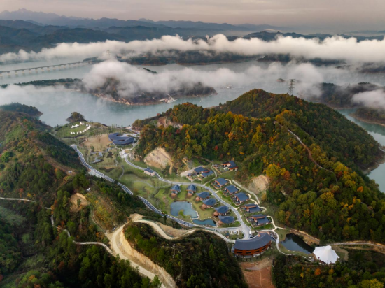 武当灵溪谷•云野帐篷客度假酒店 通讯员 范文慧 摄