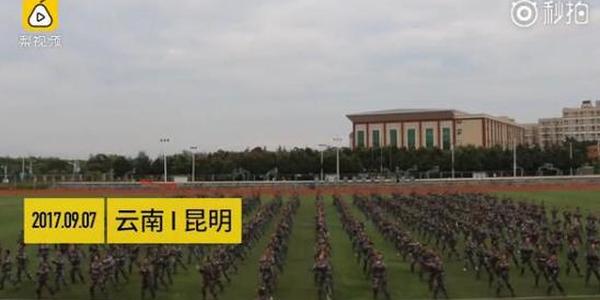 囧哥:错过LiLei和HanMeimei 00后英语课本有 囧哥:错过LiLei和HanMeimei 00后英语课本有