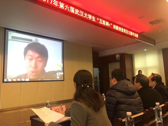 ͼΪ���ߴ�ѧ���Ŷ����ڶԴ�