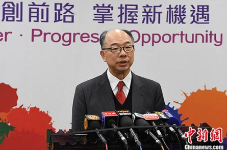 11月27日，香港特别行政区运输及房屋局局长陈帆在北京接受媒体采访。 中新社记者 崔楠 摄