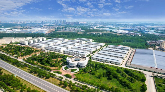 中国（天门）服装电商城。（资料图）
