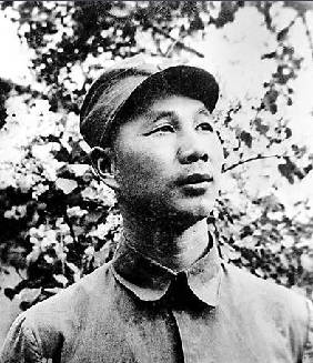 1955年,杨成武被授予上将军衔,同年开始任北京军区司令员。