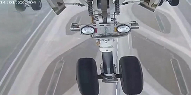 历史性时刻!国产大飞机C919冲上云霄