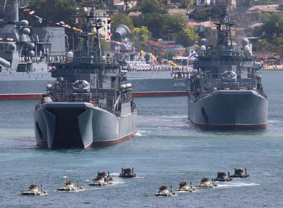 俄军6艘登陆舰驰援黑海 