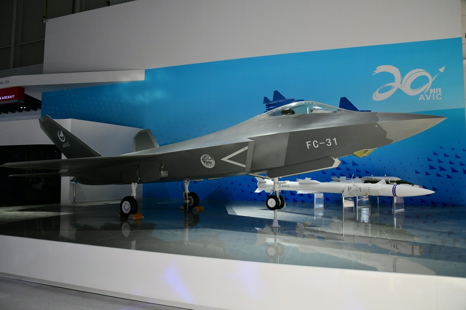 未来要担重任?fc31战斗机模型全方位静态展示