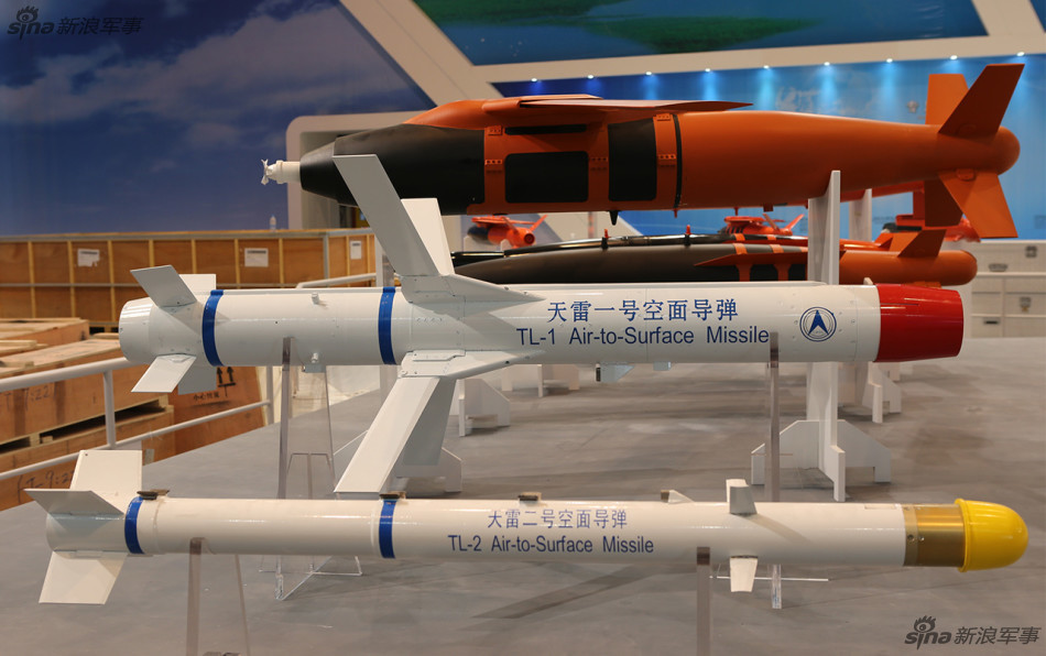 中国新型滑翔炸弹逆天!150公里防区外精确制导