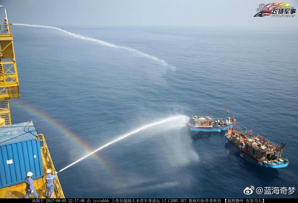 越南渔船南海油气田捣乱 中国工人出手驱赶(组图)