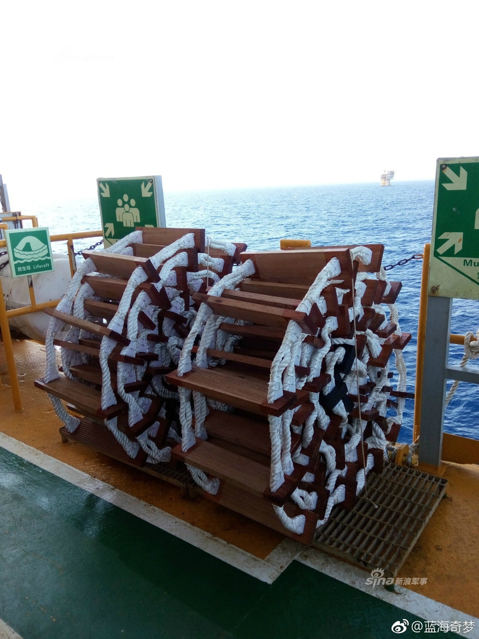 越南渔船南海油气田捣乱 中国工人出手驱赶(组图)