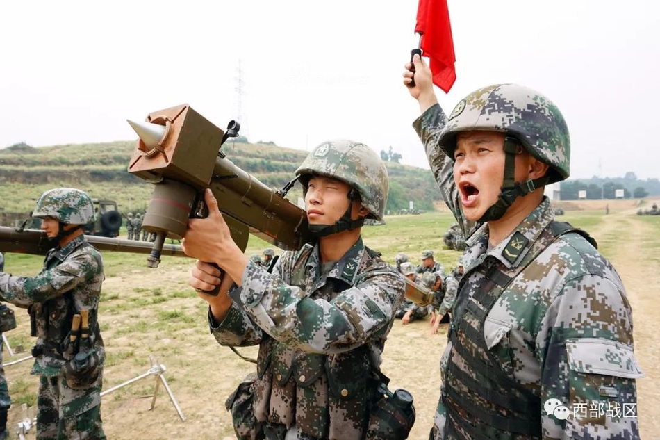 三哥又买阿帕奇了?我军红缨6导弹实弹射击命中率惊人