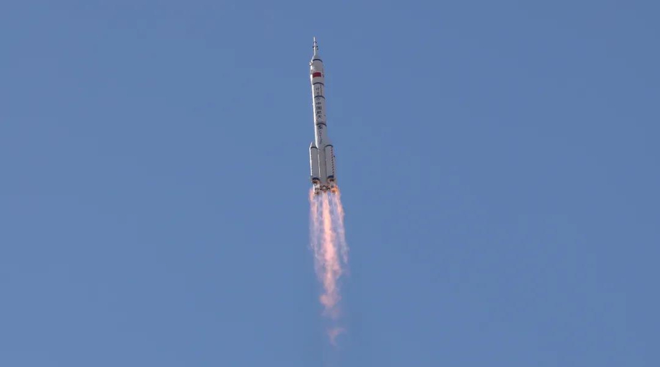 飞船发射指挥室 324a-krpikqf5504221.jpg