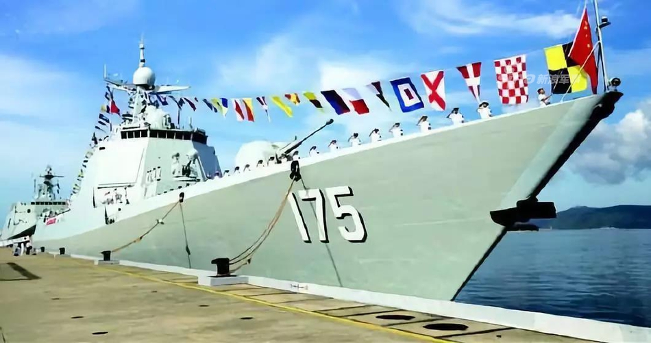 亚丁湾护航图片 fffb-ikyziqx7732777.jpg