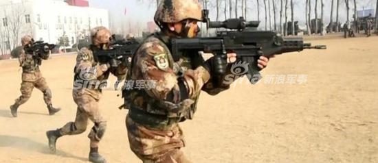 我军侦察连人手一把11式战略步枪