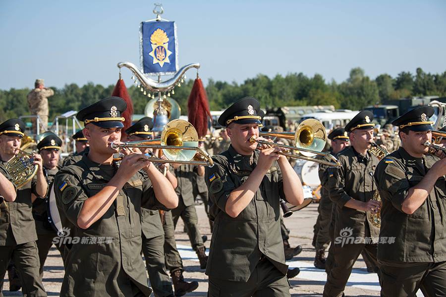 6vLa-fyiphwc5463841.jpg