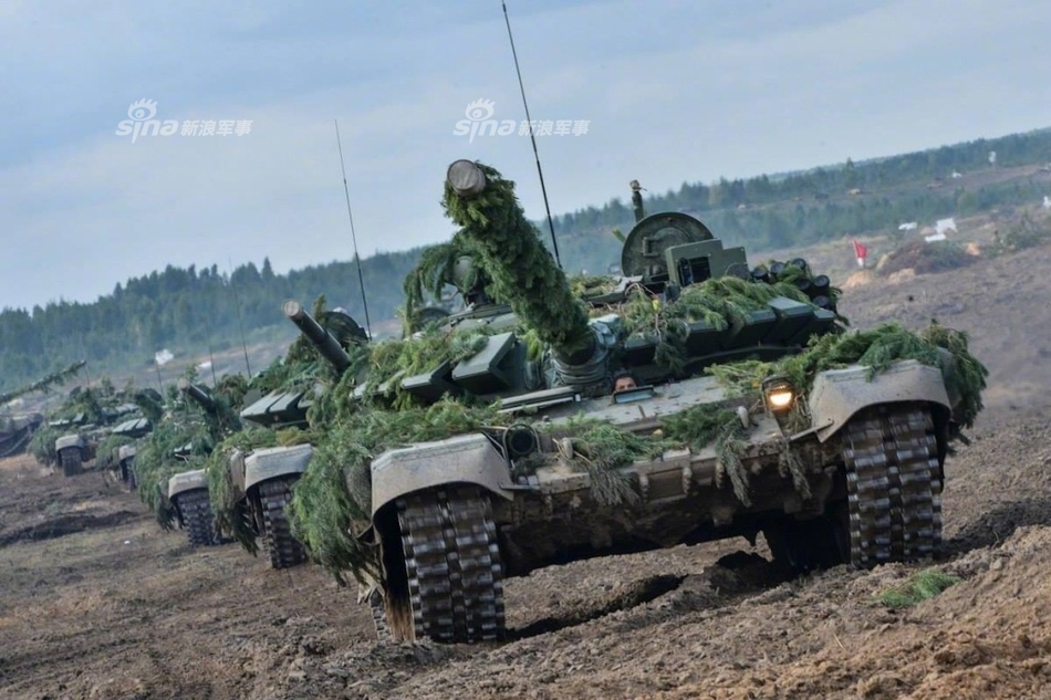 西方81军演吓坏北约图片