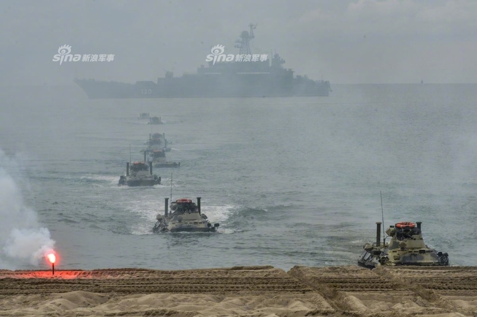 西方81军演吓坏北约图片