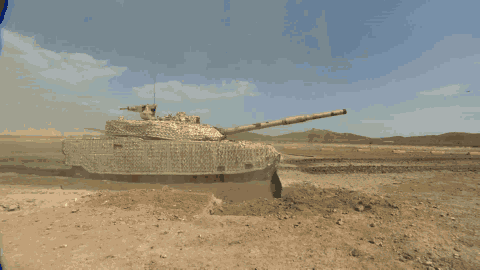 震撼瞬间:中国坦克主动防御系统成功拦截反坦克火箭