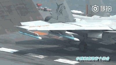 海量动图看辽宁舰演练!歼15挂yj83和加油吊舱