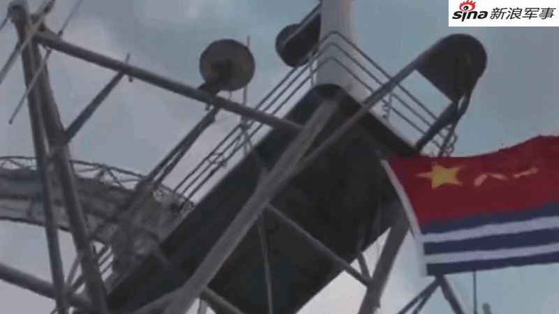 中国海军近年可谓发展成果丰硕,国产航母和055万吨大驱下水,大批新舰