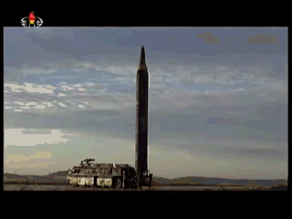朝鲜公开火星-12视频图片