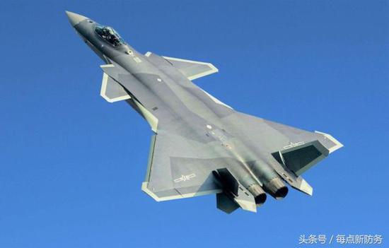 我军歼20搭档苏35有底气制衡F35 美军却考虑