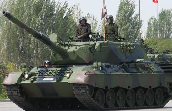 图为土耳其的豹1A5坦克，该车已经完全过时。