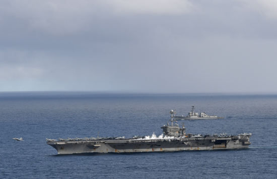 美军已在中国周边部署两支航母编队 对俄方向却没有