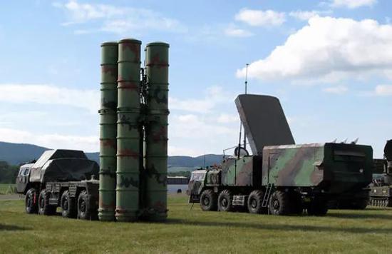 △S-300防空导弹系统(资料图)