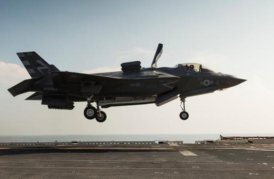 美海军陆战队F-35B短垂隐身战机。