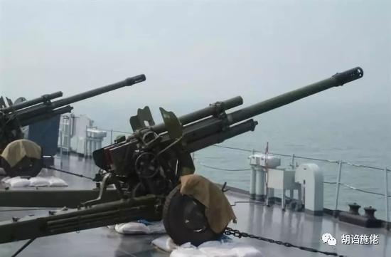 ▲ 像这样使用统一的122毫米炮的船载炮，就比较符合实战的要求了