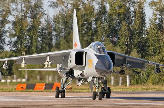 _8k8-hftenhy7154176.jpg