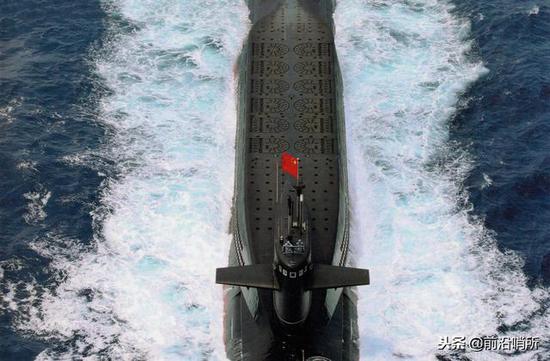 我国建一座超级天线阵列 将能悄声无息地指挥核潜艇