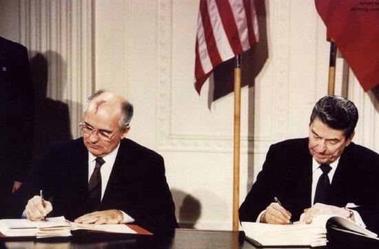 美俄就《中导条约》彼此互相指责不断 中国拒