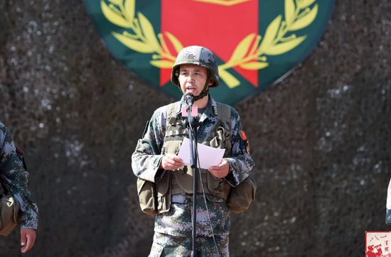 ����ί�������´���ʦ��Ա��