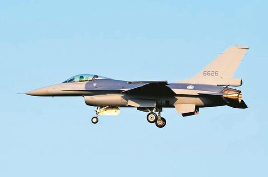 隶属于嘉义第四战斗机联队的台湾空军F-16V 图源：台湾媒体