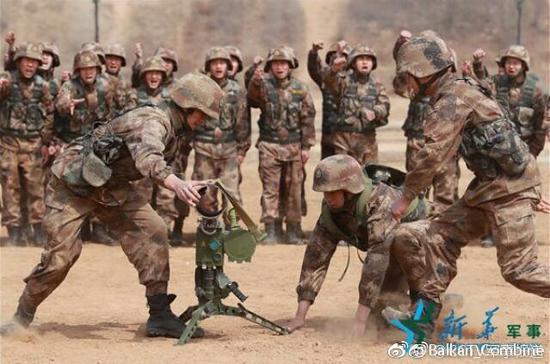 ▲另外一个角度的红箭11反坦克导弹,但其发射桶内未装弹(图片来源于:网络)