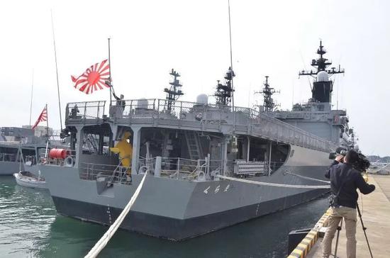 退役仪式上的DDH-144“鞍马”