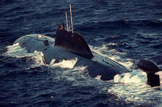 海洋中的俄潜艇