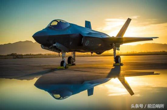 美国最新战斗机f35 YTPO-hitesuz3909773.jpg