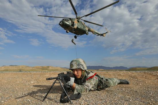 我军步兵班1人1门意大利炮 专负责执行这项