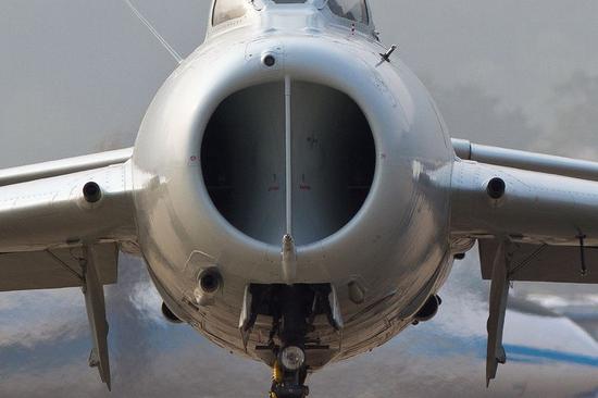 巴铁空军中校谈歼6:加速性好但飞行品质差难以